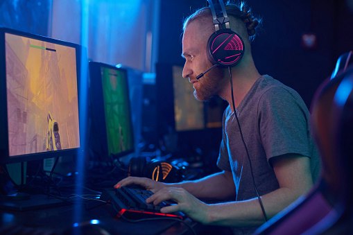 A Wired Headset Offers Zero Latency and Uninterrupted Playtime