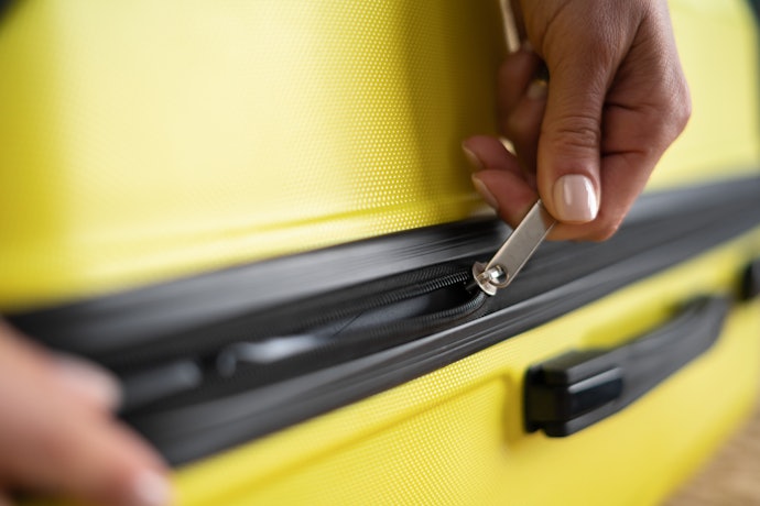 Double-Layered Zippers Are More Resistant to Tampering