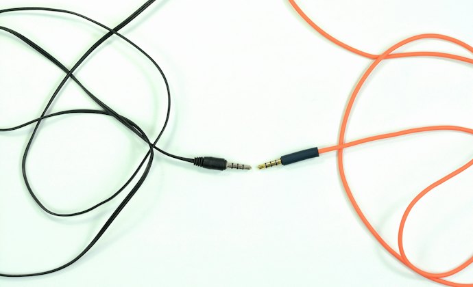 Get an Optional Wired Connectivity for Battery Conservation
