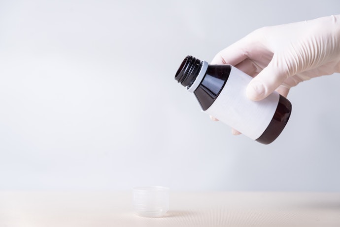 Mouthwash or Rinse: Ideal for Treating Widespread Irritation or Frequent Flare-Ups
