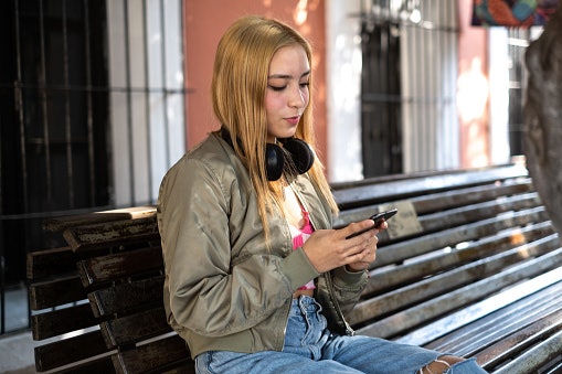 Built-In Rechargeable Battery (300mAh–2000mAh) for Cord-Free Portability