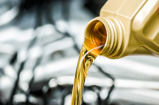 Use Mineral Oil for Small Engines