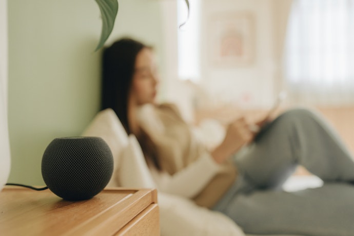 Active Speakers for Plug-and-Play Convenience