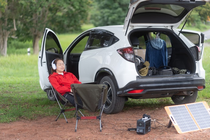 Off-Grid Campers: Prioritize Lightweight Models With Reliable Solar Charging