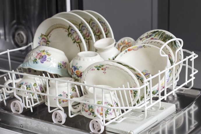 Medium Dish Dryer Fits a Smaller Family Well