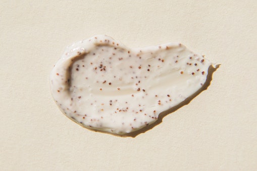 For Dry Skin, Opt for Moisturizing Whitening Body Scrubs