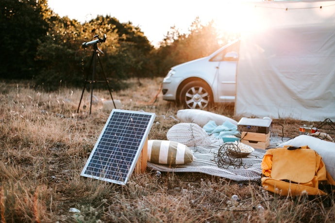 Thin-Film Panels: Lightweight and Flexible Design for Outdoor Enthusiasts and Off-Grid Adventures