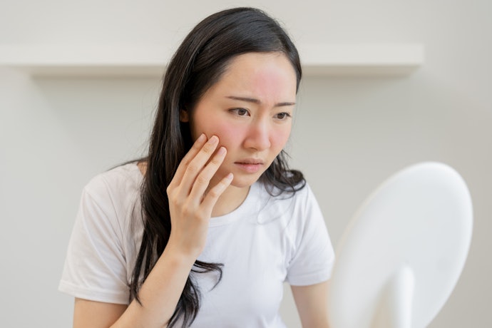 Maximum of Up to 0.3% Adapalene to Promote Cell Turnover and Prevent New Acne
