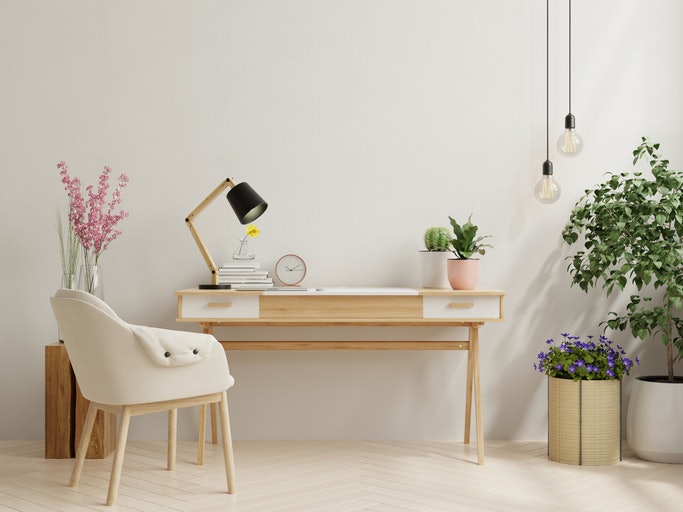 Solid Wood Like Narra and Mahogany for Durability