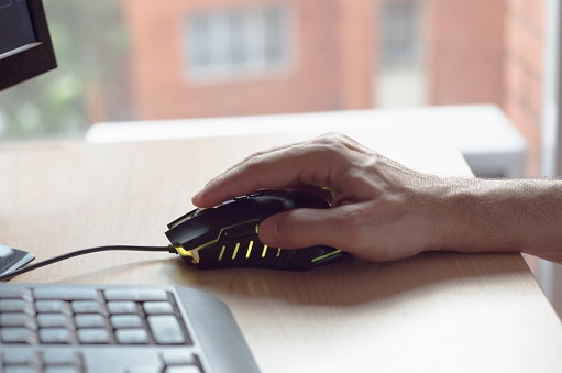 Play Longer without Strain with the Right Mouse Size