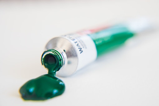 Individual Tubes Allow Customization of Color Palettes