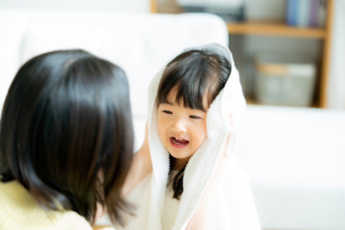 For Toddlers: Choose Larger Towels (35x35 inches or Bigger) for Better Coverage as They Grow