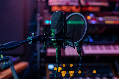 Choose a Cardioid Mic to Focus on Your Voice and Reduce Background Noise