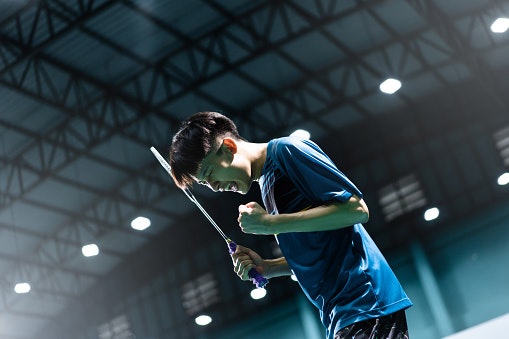 Beginner: Even-Balanced, Flexible Rackets Offer a Good Mix of Power and Control