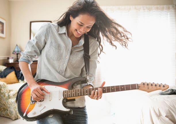 Core Effects for Practice and Basic Tone Shaping: Overdrive, Delay, Chorus, and Reverb