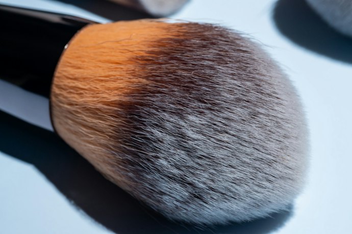 Look for Fluffy, Dome-Shaped Heads for Even Coverage