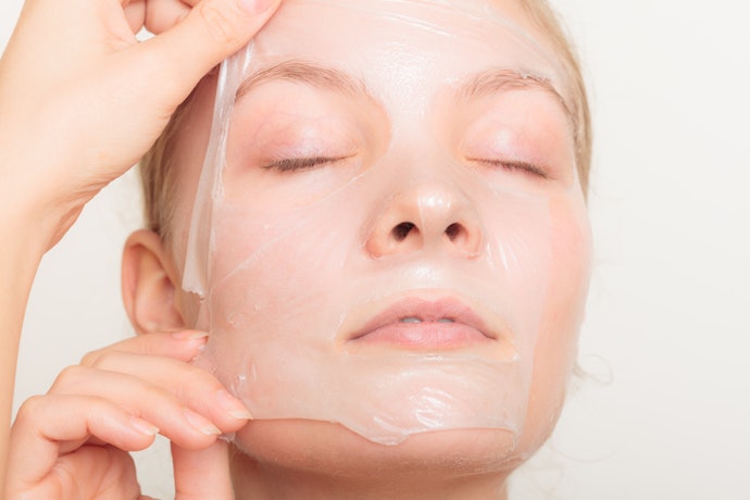Choose Masks with Moisturizing Properties for Dry and Sensitive Skin