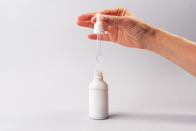 Hyaluronic Acid, Niacinamide, Ceramides, and Panthenol Amplify Skin Benefits