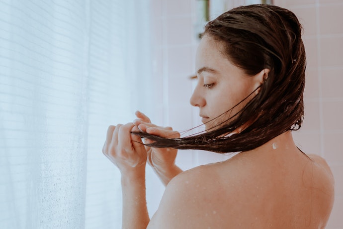 Low-Porosity Hair: Use Lightweight, Easily Absorbed Treatments