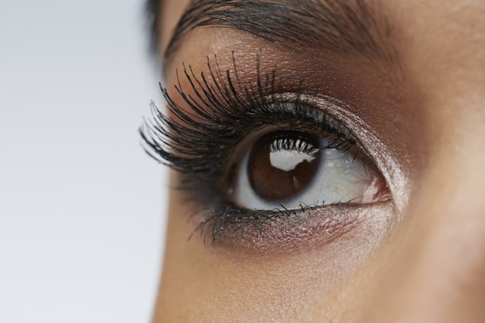 Fine and Flexible Silk Lashes Allow Curl to Stay Longer