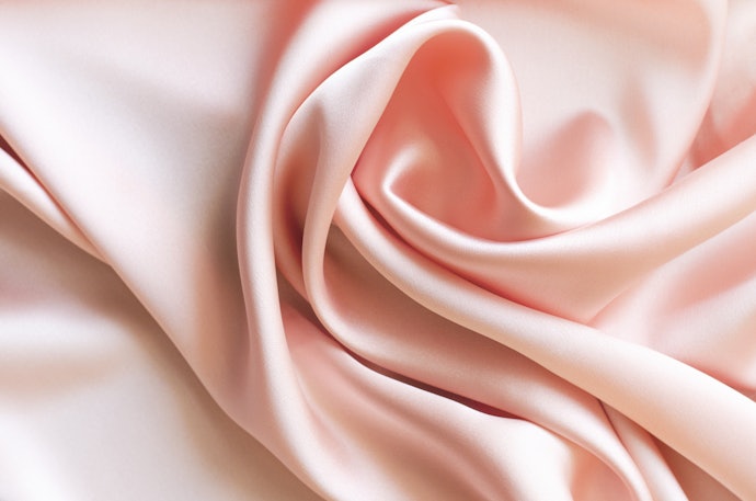 Silk Pillowcases Are Gentle for Your Hair and Skin
