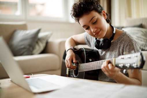 For Teens and Adults: Opt for a Full-Size Guitar (~38–41 Inches)