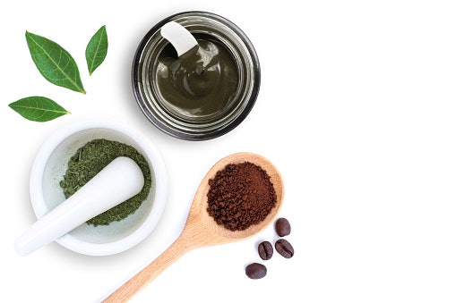 Herbal Extracts Like Henna Provide Nourishment