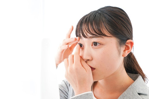Rewetting Drops Are Best If You Wear Contact Lenses