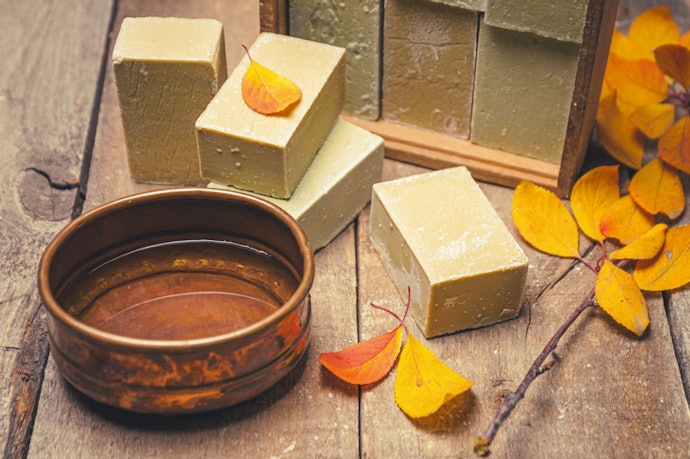 Shea Oil, Olive Oil, and Coconut Oil for Dry Skin