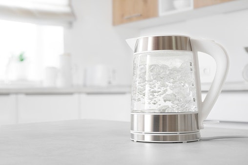 Glass Electric Kettles: Easy to Monitor and Clean, But More Fragile