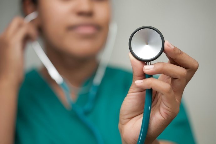 For Medical Students or General Practitioners: Opt for an Acoustic Stethoscope