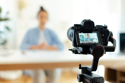 Bluetooth Mics Offer Easy Pairing and Simple Setup for Casual Shoots