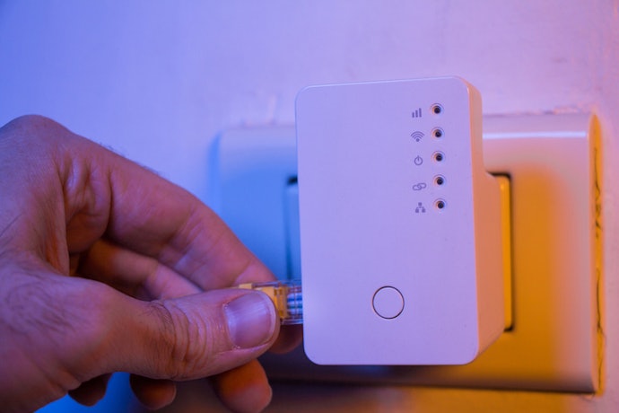 Pick A Plug-In Extender For Simple WiFi Expansion