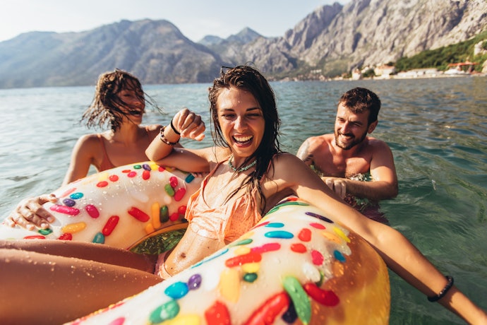 Chemical Sunscreens: Best for Lightweight Everyday Wear