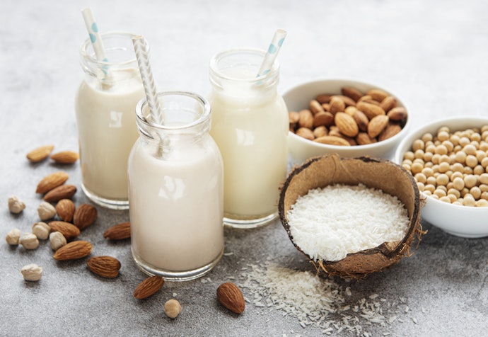 Plant-Based Milk: Go for Soy or Almond, but Avoid Rice and Oat Milk