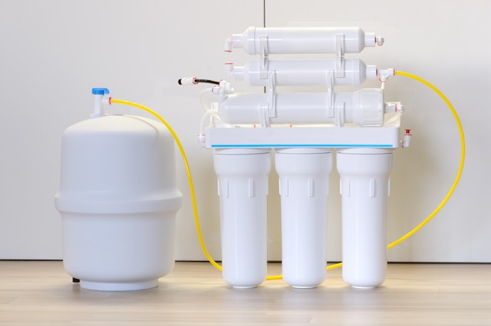 Reverse Osmosis Units Use Membranes to Remove Particles Larger Than Water