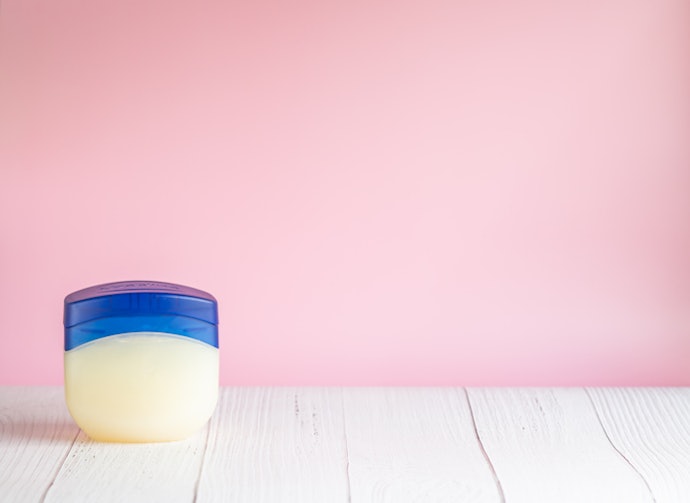 Petroleum Jelly for Mild Rashes