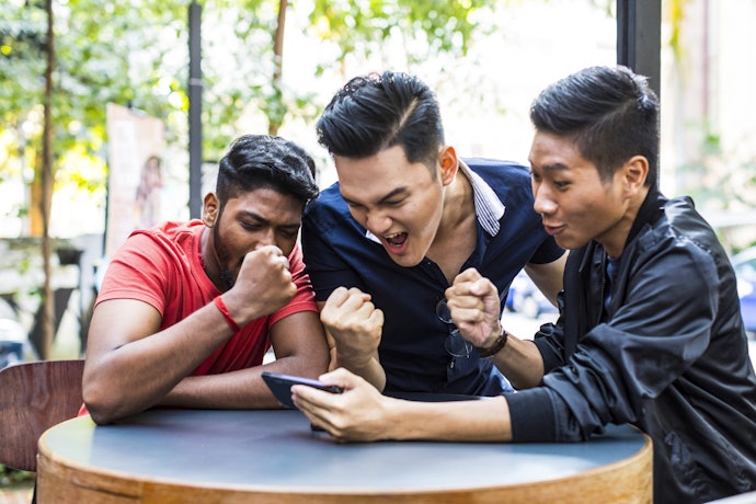Gamers Should Choose a Phone With a Reliable Chipset and Long-Lasting Battery Life