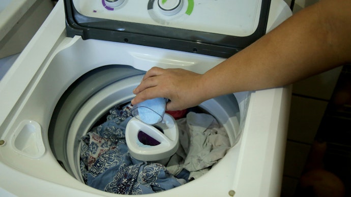 For Top-Load Washers and Twin Tubs: Standard Powder or Liquid Works Fine