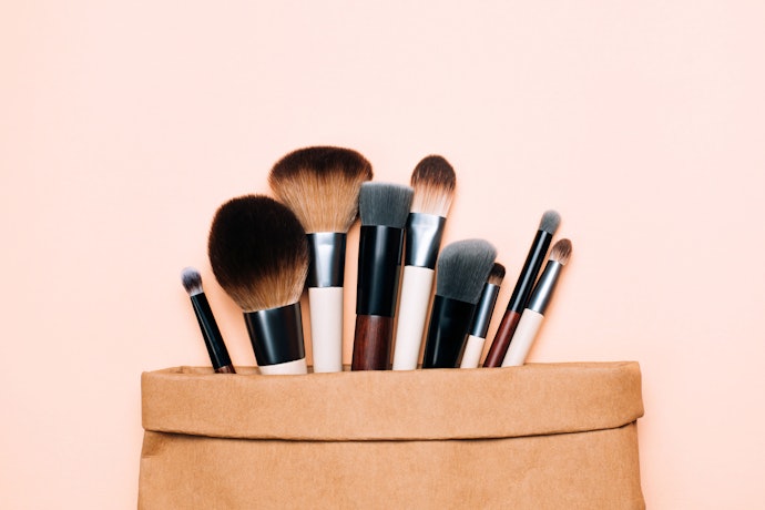Go for Natural Bristles for Powder-Based Products