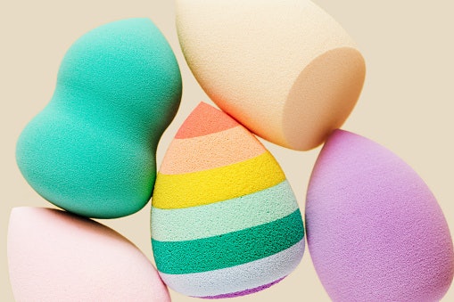 Makeup Sponges Made of Foam Are Porous and Able to Seamlessly Blend Products